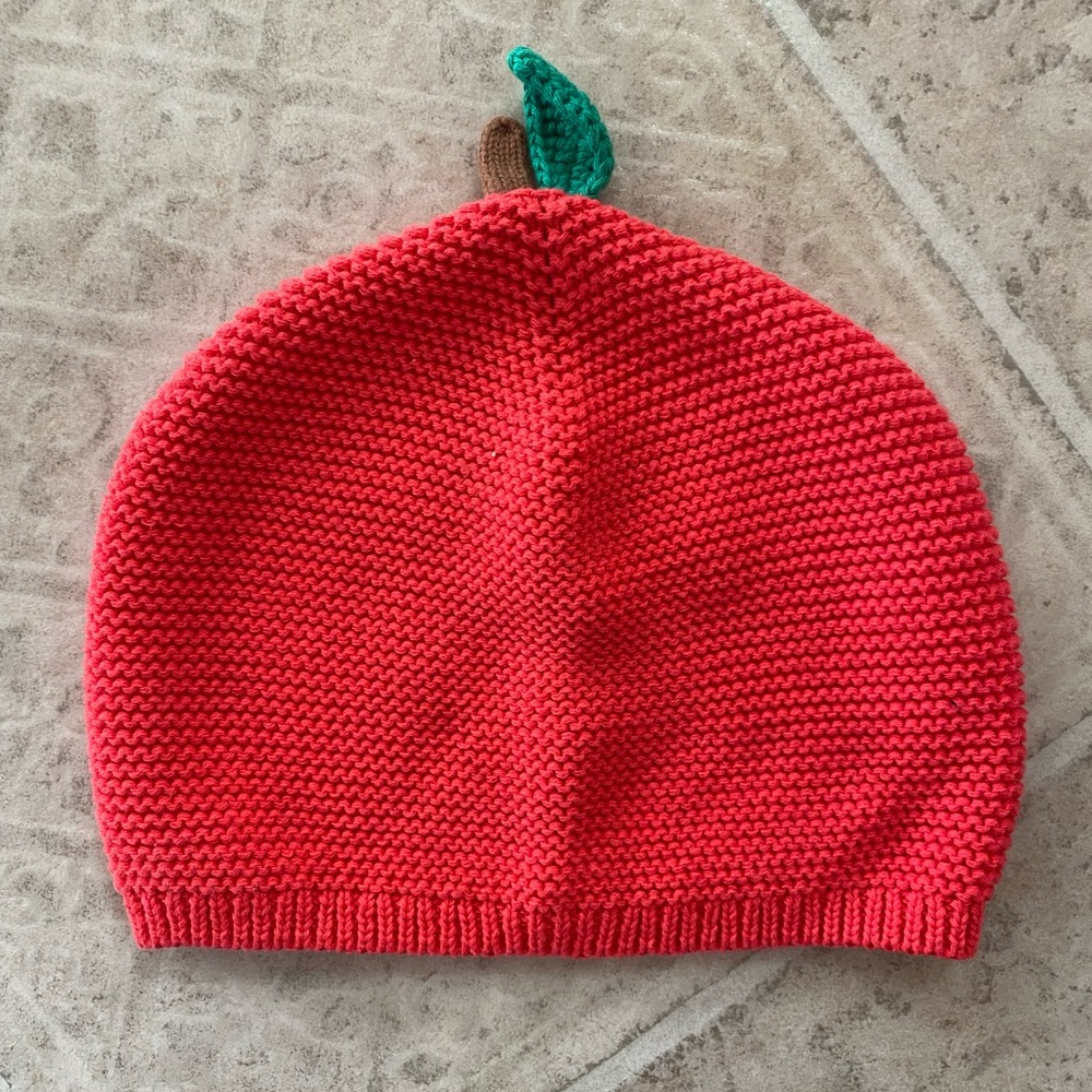 🌻 3/$10 Toddler Apple Knit Hat